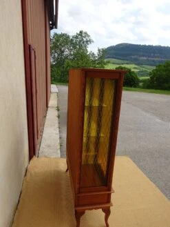 Shallow Louis XV Style Display Case, French Manufacture 1970s 18 Shallow Louis XV Style Display Case, French Manufacture 1970s -Bookcases Sales 551c2ed7 c9a6 4c00 83d5 5ce3680b2018