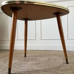 Vintage Pedestal Table 22 Vintage Pedestal Table -Bookcases Sales 582a7d71 3649 456c 9a61 067fd0b4a201