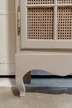 2-door Display Case Wood & Canework 28 2-door Display Case Wood & Canework -Bookcases Sales 5ad414b0 b8f3 4a28 a05e f455c479e9d3