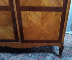 Louis XV Wardrobe In Walnut Veneer -Bookcases Sales 5bb7e24e 84ec 457b 9a2e 6b2834dd12bd