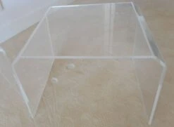 Set Of 2 Vintage Plexiglass Side Or Bedside Tables 1970 -Bookcases Sales 5c664487 5365 4b56 914b 2de66fa5d1e8