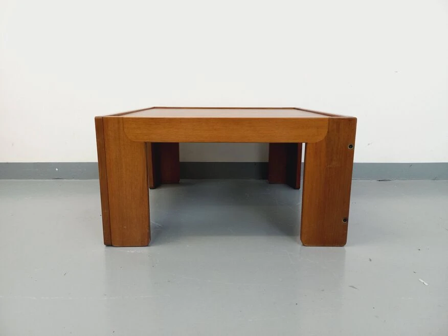 Vintage Italian Square Coffee Table By Afra And Tobia Scarpa For Cassina In Walnut From The 60s 70s 10 Vintage Italian Square Coffee Table By Afra And Tobia Scarpa For Cassina In Walnut From The 60s 70s - Image 10