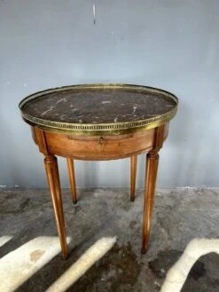 Hot Water Bottle Table With A Marble Top And A Brass Gallery. -Bookcases Sales 5f2410bd f1cd 4e51 965d 3daaeadfcd41