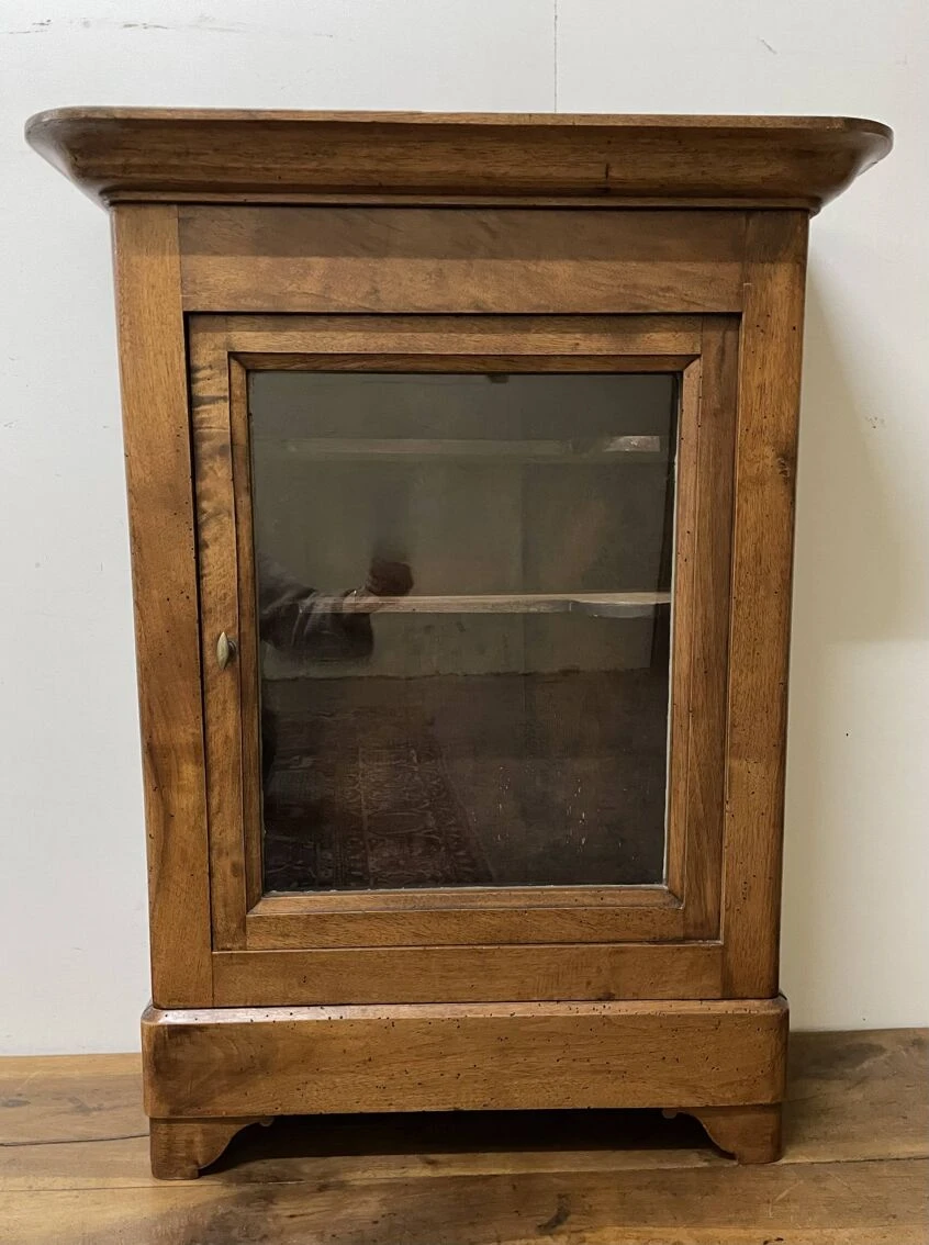 Verriot Or Walnut Display Case 2 Verriot Or Walnut Display Case - Image 2