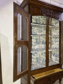 Large Old 18th Century Window -Bookcases Sales 604830c2 8705 4038 9892 a63dc5b448ca