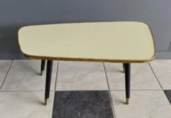 Low Yellow Formica Side Table 1960s -Bookcases Sales 60598ca6 1c7a 4cc3 8dca eabcfb04ec4e
