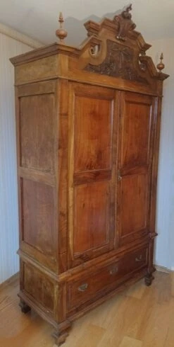 Piedmontese Walnut Wardrobe -Bookcases Sales 62292570 4890 4ca2 8486 8bb0bf6ec0dd