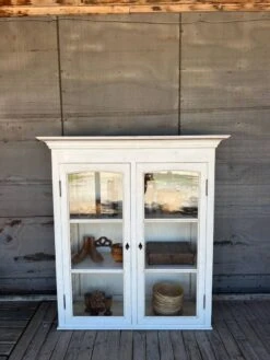 Old Cream-colored Window -Bookcases Sales 62461251 5eb5 4995 8386 6c9b017d5b59