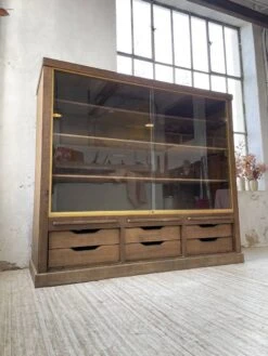 XXL Oak Display Cabinet -Bookcases Sales 629198ce 4224 4695 a90b 5beb22c3e06c