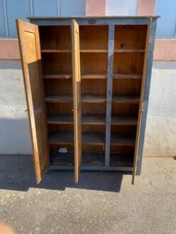 3-door Wooden Locker Room 17 3-door Wooden Locker Room -Bookcases Sales 649d21bb b0c0 4d66 875d 6db0b3a8f39e