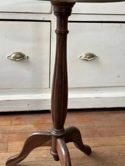 XVI Style Marble Pedestal Table -Bookcases Sales 672d60e5 c80d 48e2 a6b4 3e749895984b