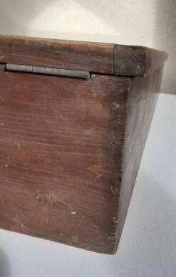 Old Sloping Fir Display Case -Bookcases Sales 67875301 78eb 4074 8bb5 11b78448b035