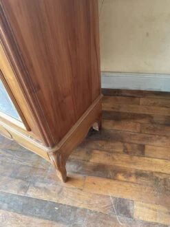 Antique Louis XV Style Mirror Cabinet In Solid Walnut -Bookcases Sales 6c4727e9 4da9 4653 a3c0 7c7cf81542ef