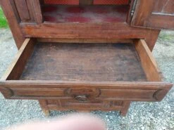 Walnut Bonnetière 19th -Bookcases Sales 6ebf919b a31d 4b53 80ab 5c1619e2e28e