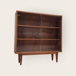 Vitrine Du Milieu Du Siècle -Bookcases Sales 701a0cc1 2079 4f3d af1b 70e6209fd091