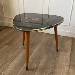 Vintage Pedestal Table 26 Vintage Pedestal Table -Bookcases Sales 71ed5252 55f5 440e a586 e92d00d0115b