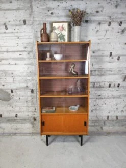 Bookcase/vintage Display Case -Bookcases Sales 72d0f159 3cd9 47b1 84de 7c342ad5db22