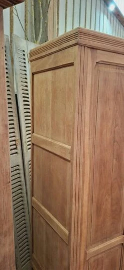Old Wardrobe -Bookcases Sales 75025f45 1c7a 4b32 bff2 d22ee50e86c2