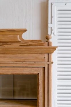 Linen Shelf/ Oak Display Case 33 Linen Shelf/ Oak Display Case -Bookcases Sales 78c17d56 da91 4dc5 8a6c 4710bc96f069