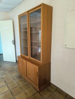 Hundevad Scandinavian Display Bookcase -Bookcases Sales 7c0e4667 838d 4e0f a6f2 d2cca387ea9a