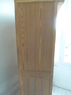 Linen Rack, Wardrobe, Dresser From 1905 In Pitch Pine With 3 Adjustable Shelves, 1 Door, 1 Drawer. -Bookcases Sales 7e903a5b b9d2 403e 8a97 8ae60931a69e