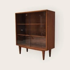 Vitrine Du Milieu Du Siècle -Bookcases Sales 7e91469f fd38 4973 afca 77d76cf76499
