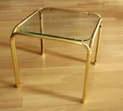 Small Brass And Glass Side Table, Ideal As A Plant Stand, Vintage From The 70s -Bookcases Sales 8127b5c6 a72a 45e4 a350 71fc7d546f62