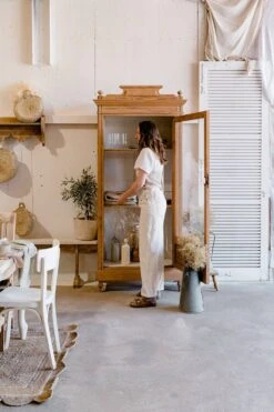 Linen Shelf/ Oak Display Case 32 Linen Shelf/ Oak Display Case -Bookcases Sales 81dce675 d64c 479a 8a80 bc267f9001a4