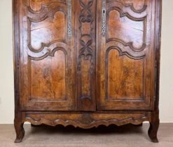 Louis XV Period Wardrobe In Walnut And Elm Bourg En Bresse Region