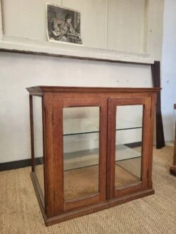Old Oak Counter Display Case -Bookcases Sales 85221f0d 699c 4a82 a111 1b4117fcf0f6