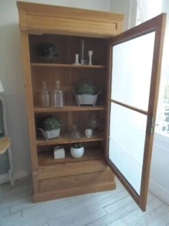 Linen Rack, Wardrobe, Dresser From 1905 In Pitch Pine With 3 Adjustable Shelves, 1 Door, 1 Drawer. -Bookcases Sales 85f9d1d4 a837 4458 82c6 e984c8c77527