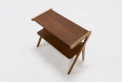 Sculptural Two Tone Teak And Blonde Oak Side Table 1960s -Bookcases Sales 884f0777 d226 4d93 b973 6ed680e876d3