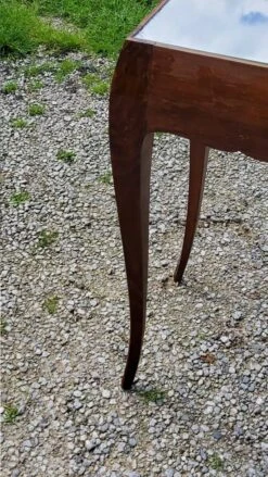 Vintage Side Table From The 30s/50s In Beech And Mirror Top -Bookcases Sales 8984993e 8e72 4fc0 8352 8076a4c5bd9d