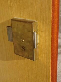 Vintage Wardrobe With Hanging Space -Bookcases Sales 8a9fb60f d2b8 40f0 b91d 5d14fd40cac1