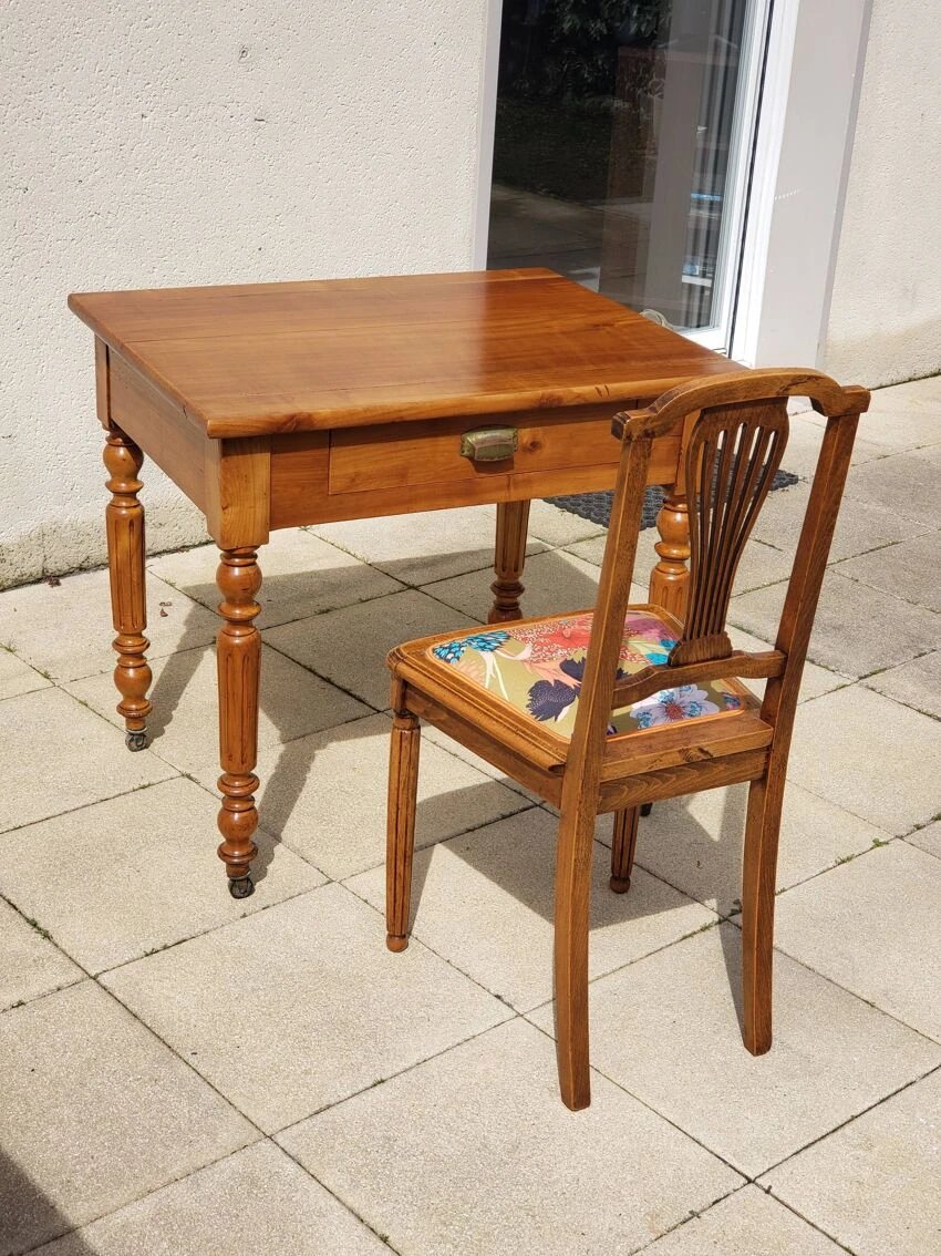 Side Table Or Small Desk With Chair 8 Side Table Or Small Desk With Chair - Image 8