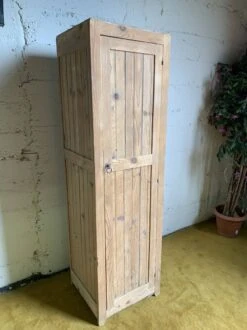 Brut 1-door Wooden Wardrobe -Bookcases Sales 8d7bdbae f423 4fb1 bd3a 6bbe3e0d495d