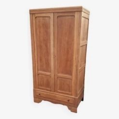 Old Wardrobe -Bookcases Sales 8ecb633f c7d3 403f 8763 c27394e49737
