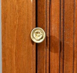 Small Mahogany Living Room Table, Louis XVI Period – Late 18th Century -Bookcases Sales 8efefcd4 a3db 477d 9d66 4622ddde9e3a