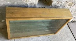 Large Pharmacy Wall Display Case In Light Oak - Vintage 1960 -Bookcases Sales 9100f029 8aeb 443e bca9 e40f80e7ebdd