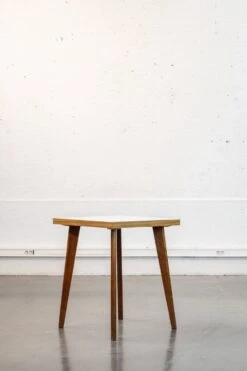 Formica Bistro Table -Bookcases Sales 913262f5 4162 4ee0 8330 ad14b5aa21a4