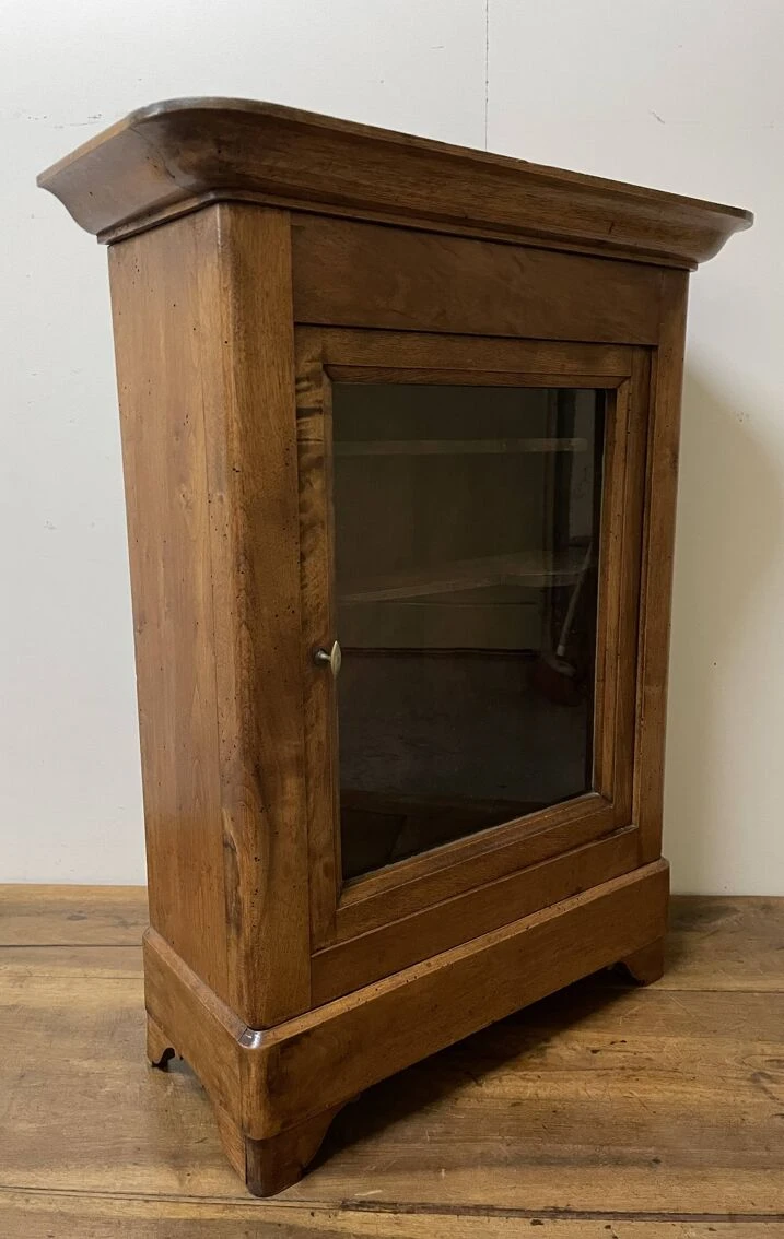 Verriot Or Walnut Display Case 16 Verriot Or Walnut Display Case - Image 16