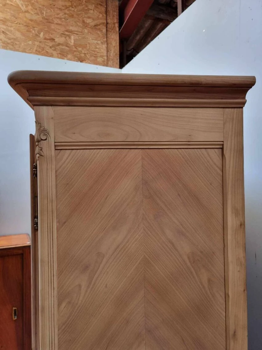 3 Door Wardrobe In Natural Wood 18 3 Door Wardrobe In Natural Wood - Image 18