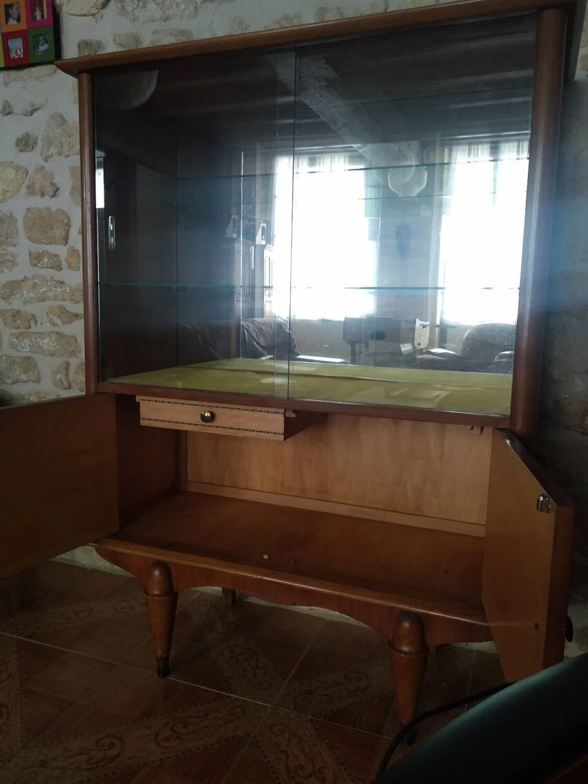 Vintage Display Cabinet From The 60s 1 Vintage Display Cabinet From The 60s