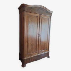 Louis Philippe Walnut Wardrobe -Bookcases Sales 99ec966c 1d7c 437a 9f12 938979e2a6f2