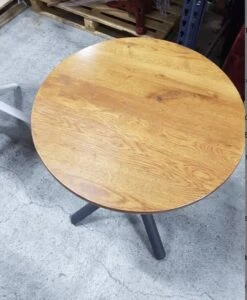 Set Of 8 Round Tables With Black Legs
