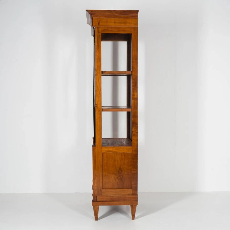 Cherrywood Display Case, Germany, 19th Century, Biedermeier Era 3 Cherrywood Display Case, Germany, 19th Century, Biedermeier Era - Image 3