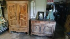 Old Bressane Wardrobe In Walnut And Beech -Bookcases Sales 9d523ff8 cb84 49d2 8abf 4903fa018a16