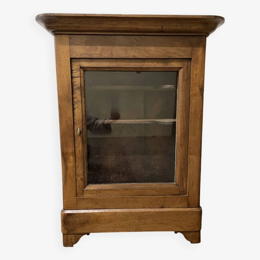 Verriot Or Walnut Display Case 3 Verriot Or Walnut Display Case - Image 3