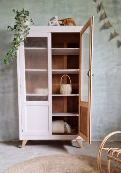Beautiful Vintage Display Cabinet -Bookcases Sales a16e5a35 ffb9 40e3 b205 bcebd80d9807