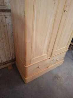 Pine Cabinet -Bookcases Sales a320d8ed e774 40a9 90c8 9b8f1f9fd07d